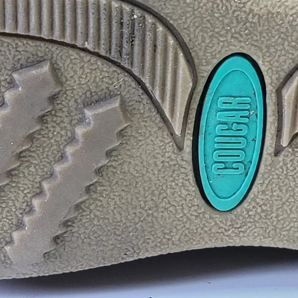 Cougar Canada squimal furry fox boots size 8.5 - Picture 11 of 13